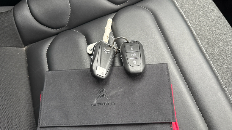 Citroen C3 Aircross 1.2 PureTech 110 Shine Plus 5dr Petrol Hatchback